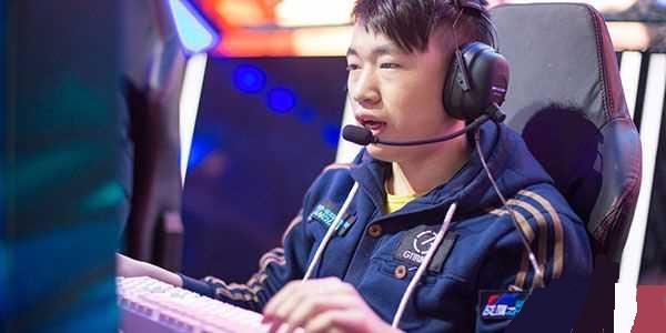 並敢於堅持 並敢於堅持