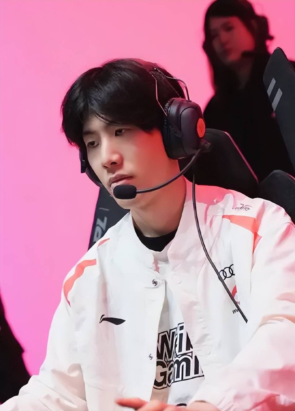 通过外交途 通过外交途